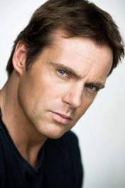 Ảnh diễn viên Michael Shanks